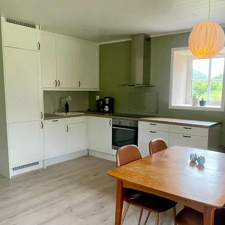 Renovated Barn With A View Appartement Bjornsand