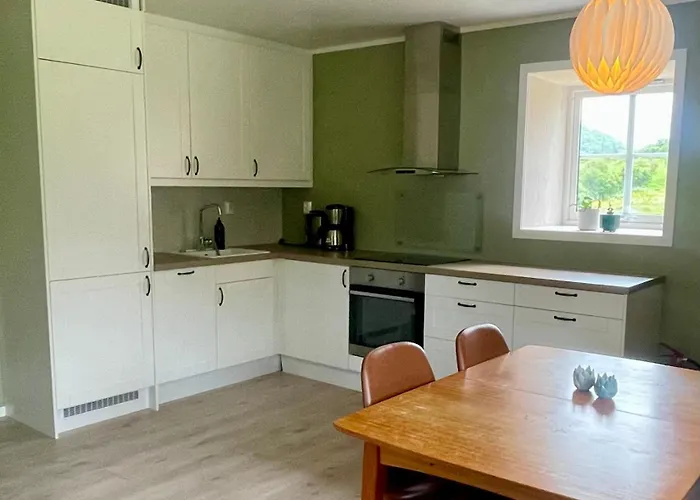 Renovated Barn With A View Apartamento Bjornsand